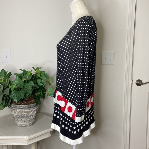 Soft & Flowing Geometric Tunic - Picture 5 of 7